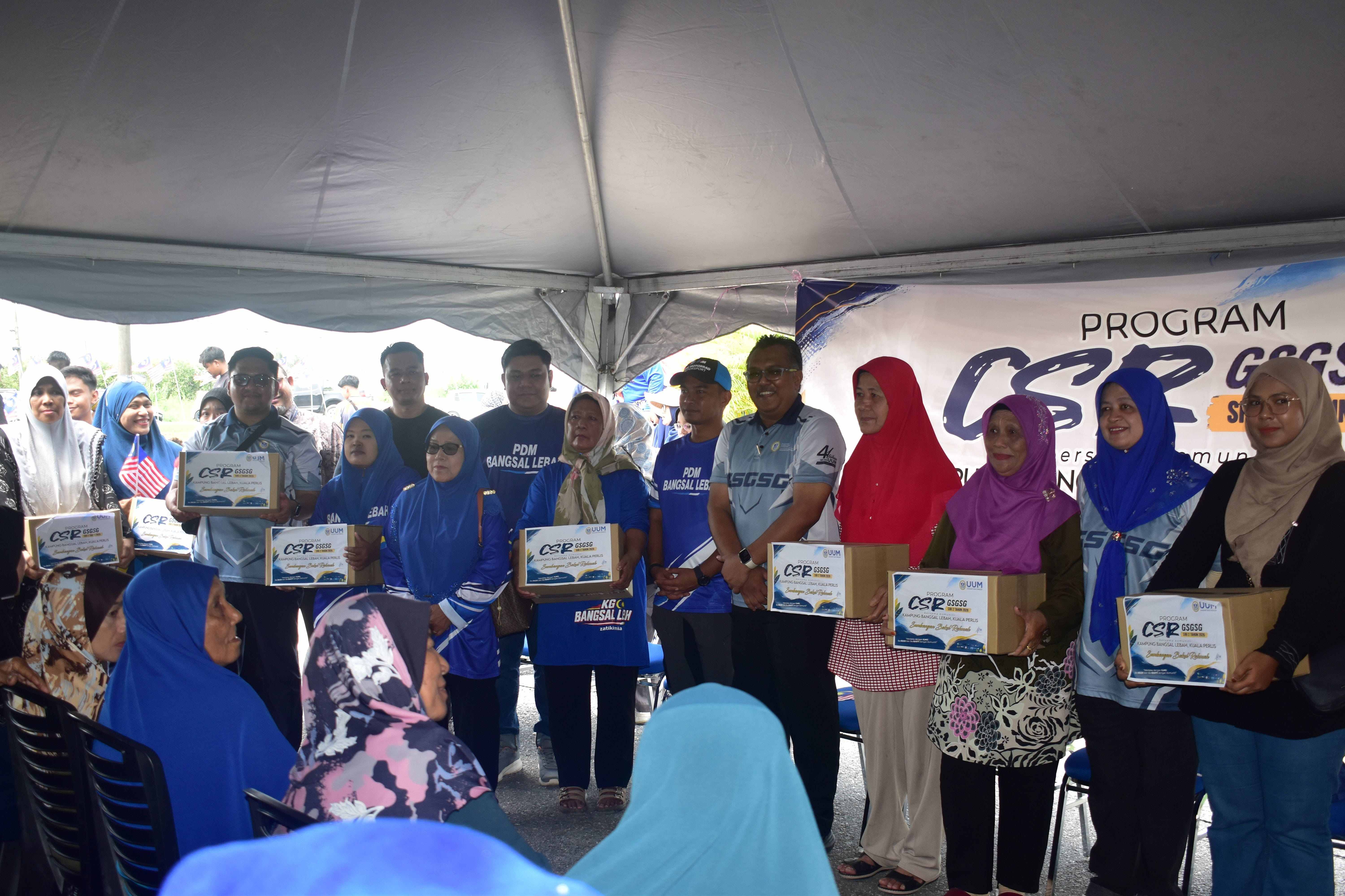 GSGSG DEKATI KOMUNITI KAMPUNG BANGSAL LEBAH SEMARAKKAN SEMANGAT KEMERDEKAAN